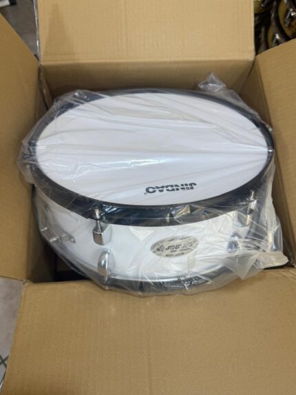 CAISSE CLAIRE AVEC SUPPORT 1000